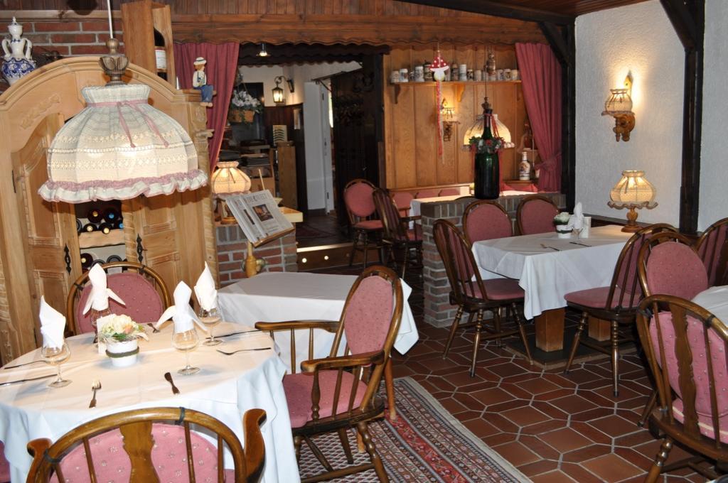 Hotel & Restaurant Bei Hoelzchen Hannover Exterior photo